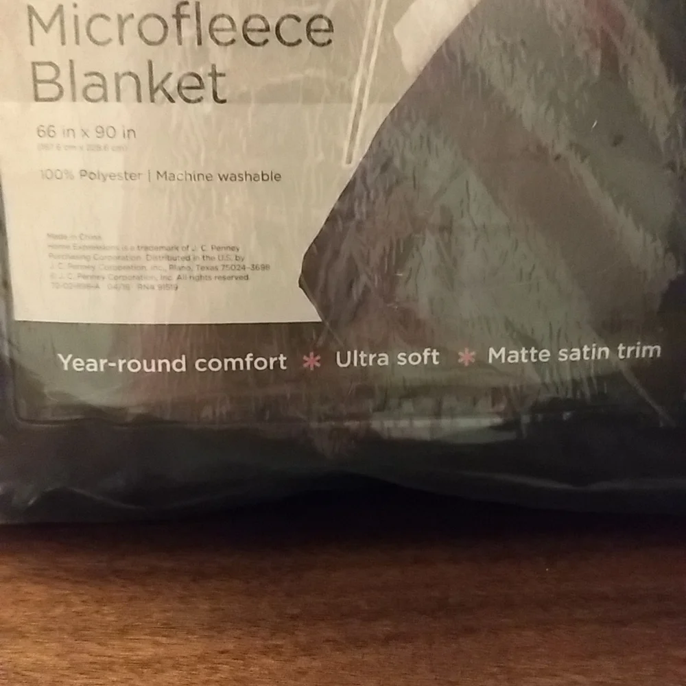 NIP Twin Microfleece Blanket in Navy - Picture 5 of 5